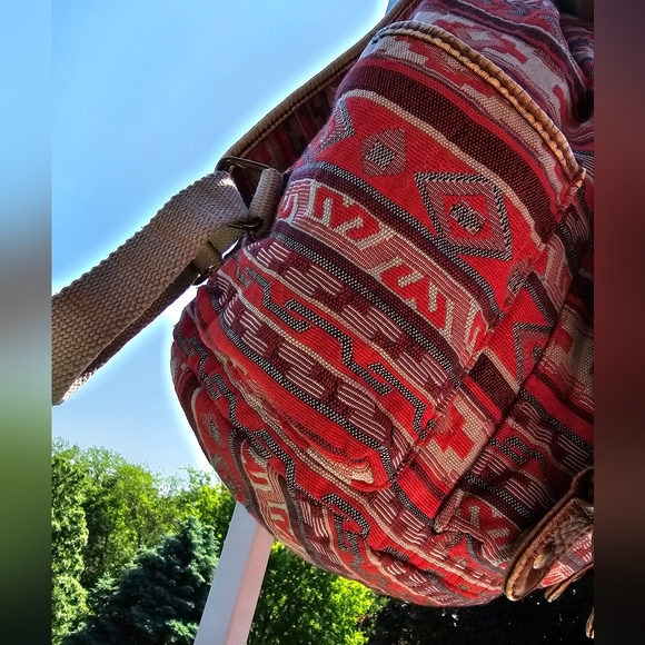 AEROPOSTALE Tribal Design Drawstring Backpack w/Distressed Leather Trim - Picture 4 of 7